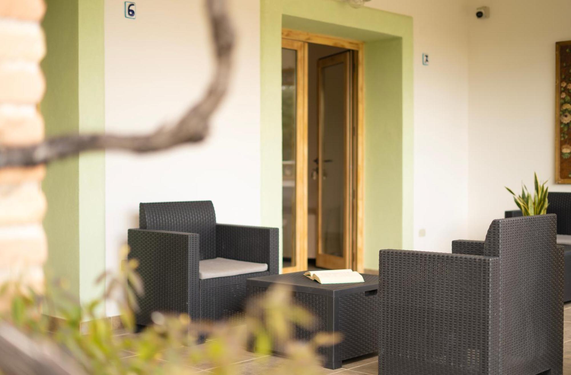 Hotel Essenza Di Mirto La Caletta Pokoj fotografie